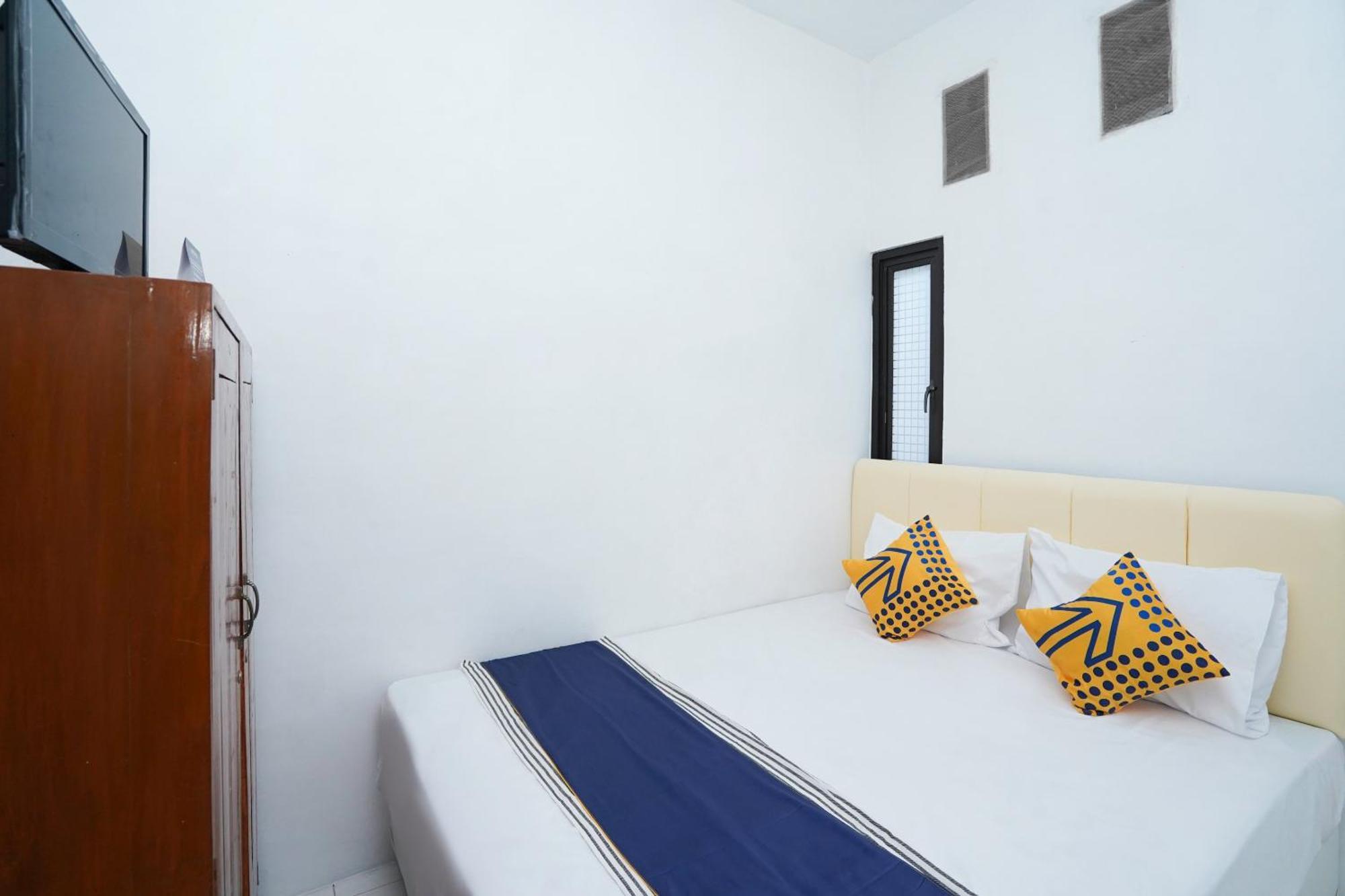 Spot On 2479 Berkah Residence Syariah Gresik Exterior foto